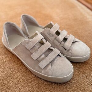 Freda Salvador Libby D’Orsay Sneaker Stucco Suede Size 9